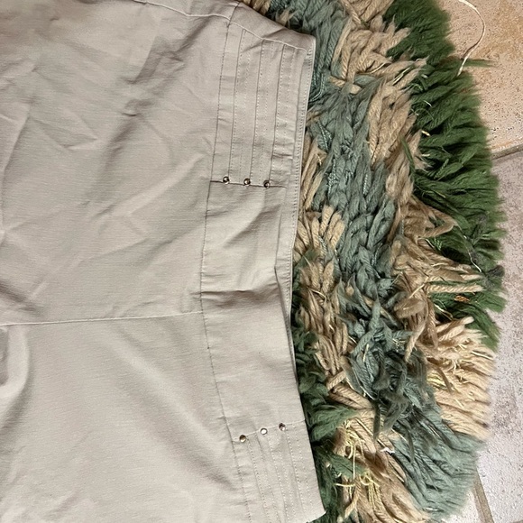 Pants - Picture 3 of 3